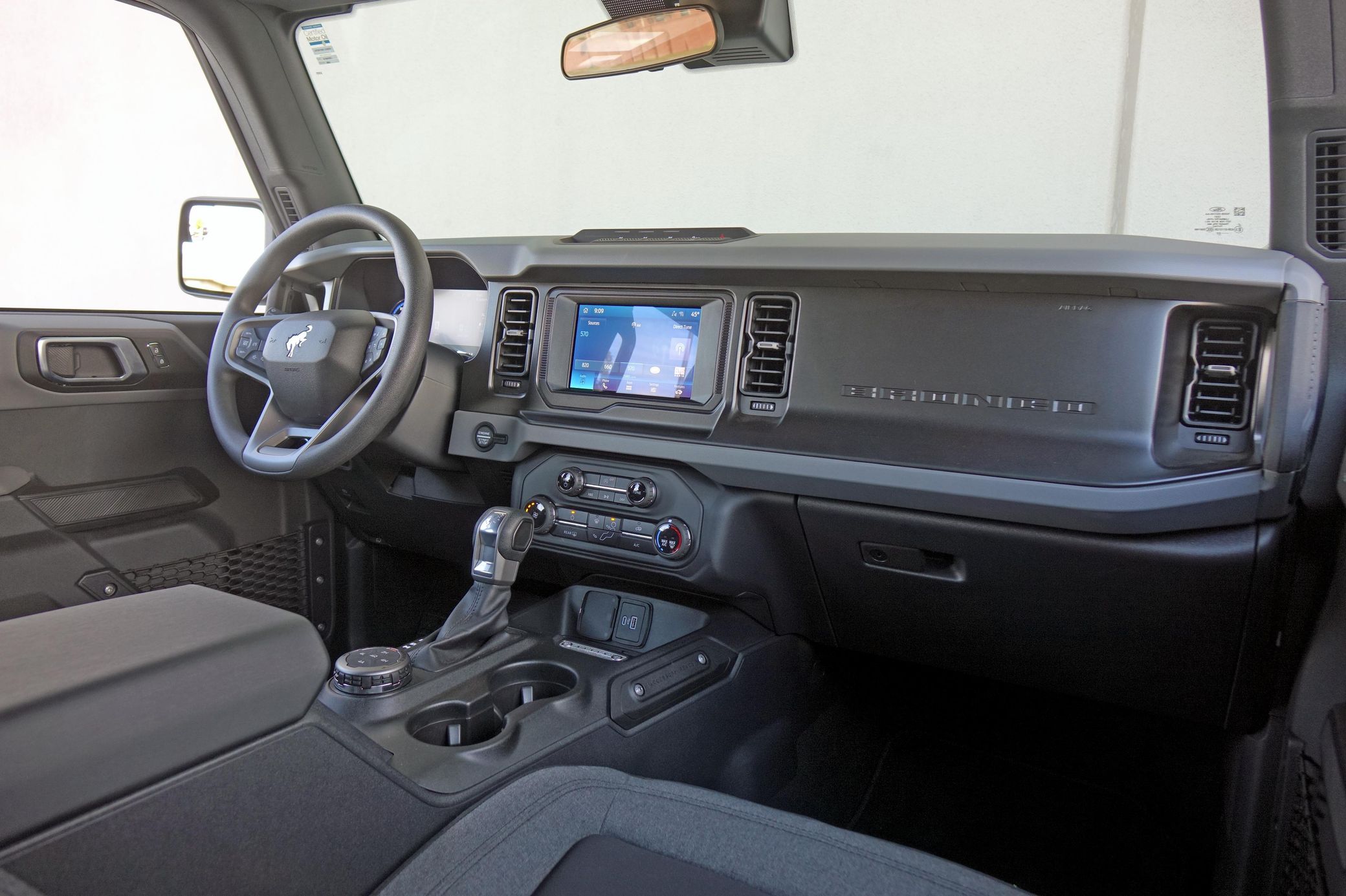2022 Ford Bronco 4-Door Base - Photo 6