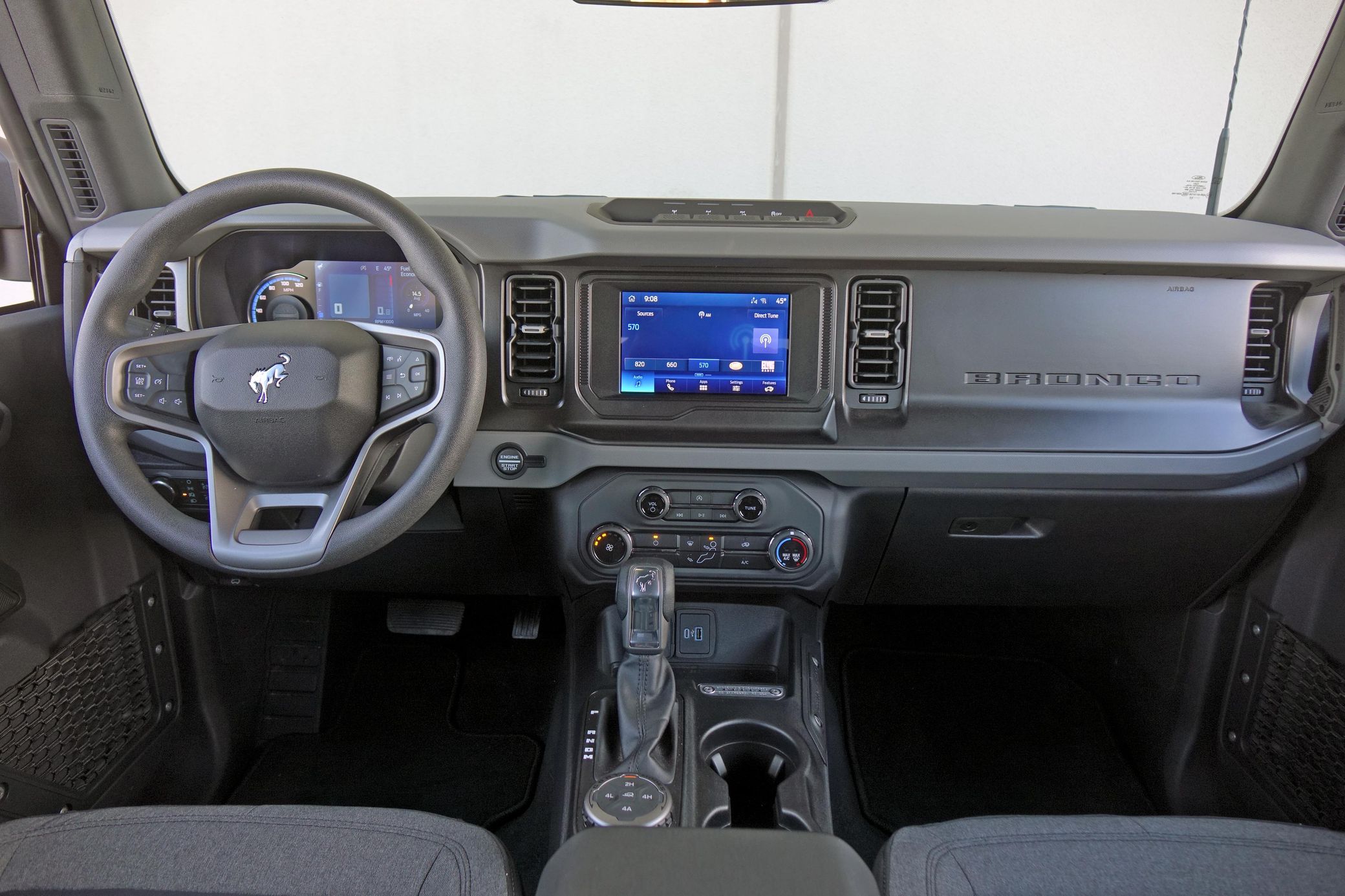 2022 Ford Bronco 4-Door Base - Photo 12